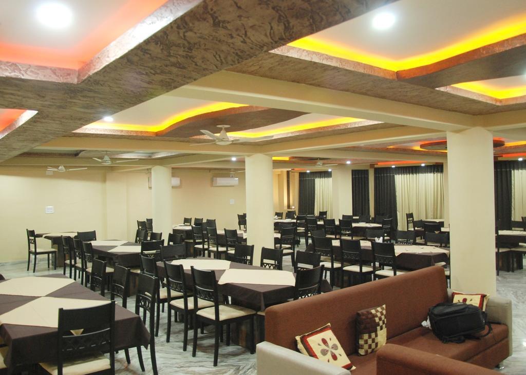 Hotel Kingdom Palace Udaipur Bagian luar foto