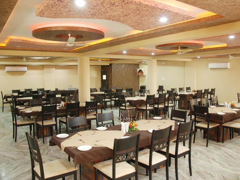 Hotel Kingdom Palace Udaipur Bagian luar foto