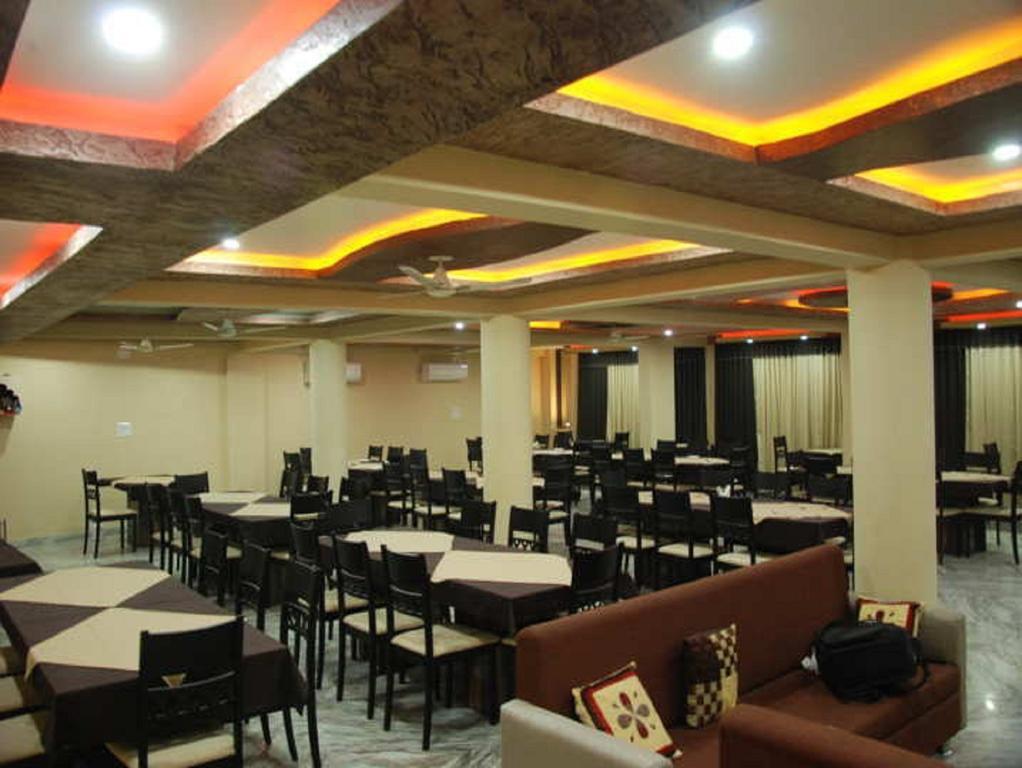 Hotel Kingdom Palace Udaipur Bagian luar foto