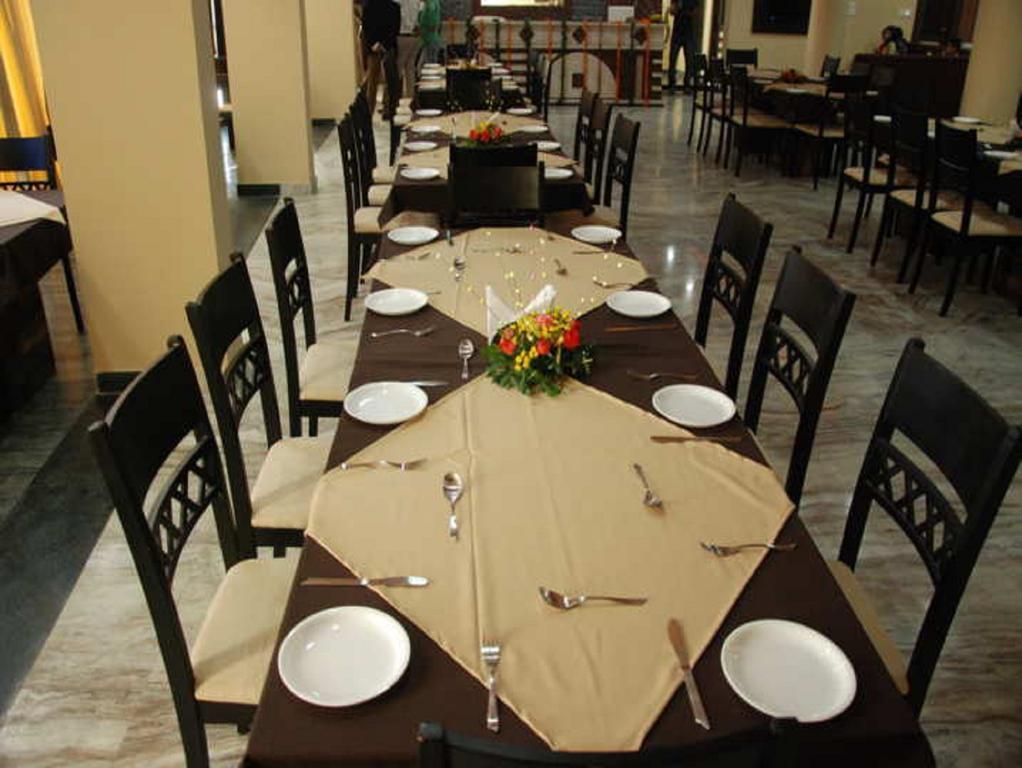 Hotel Kingdom Palace Udaipur Bagian luar foto